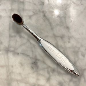 Artís Oval 4 Elite Collection Makeup Brush